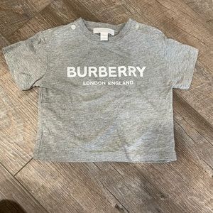 Burberry t-shirt (12 months)